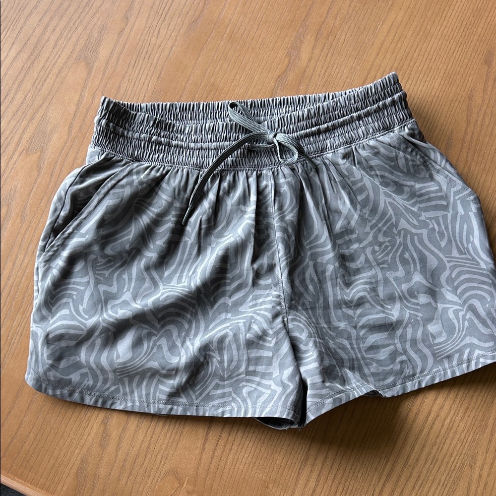 Women's Athletic Shorts in Gray Pattern